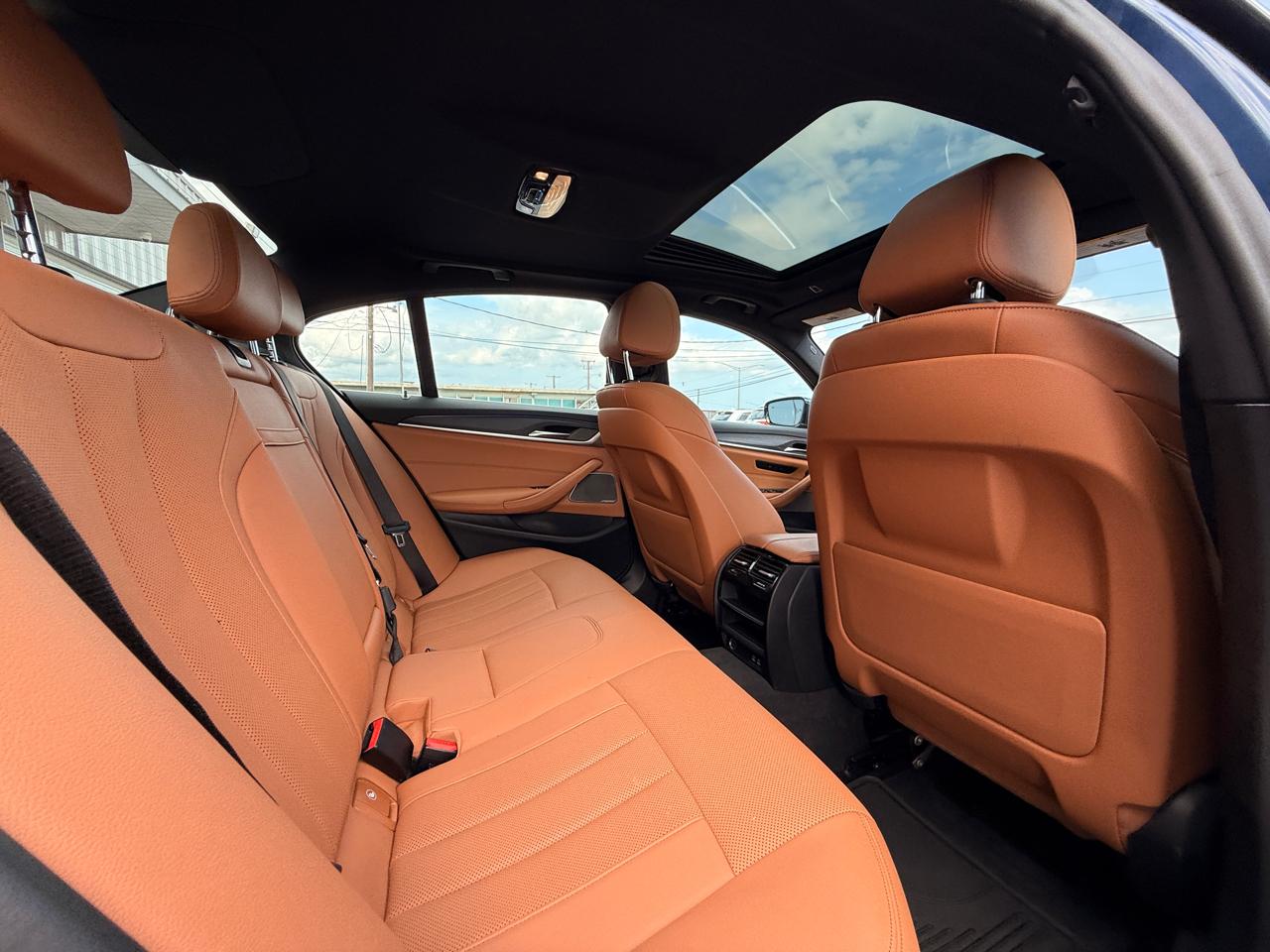 BMW 5-Series 530i 2021