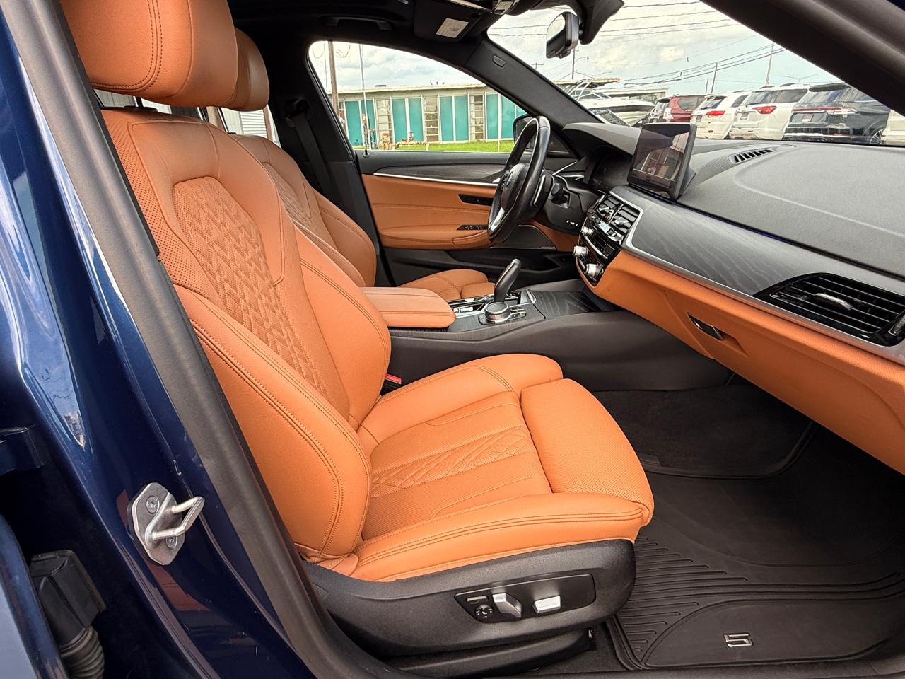 BMW 5-Series 530i 2021
