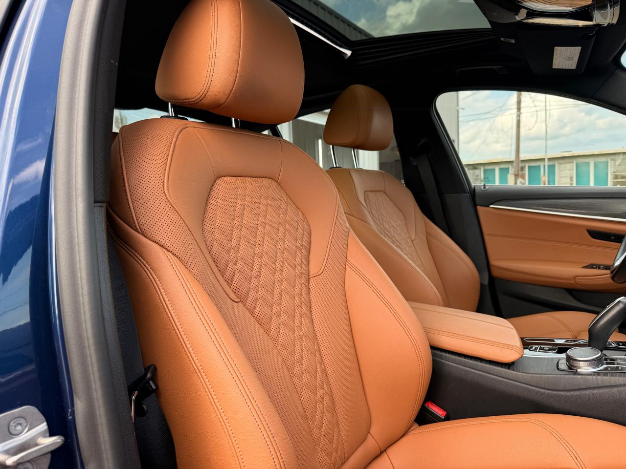 BMW 5-Series 530i 2021