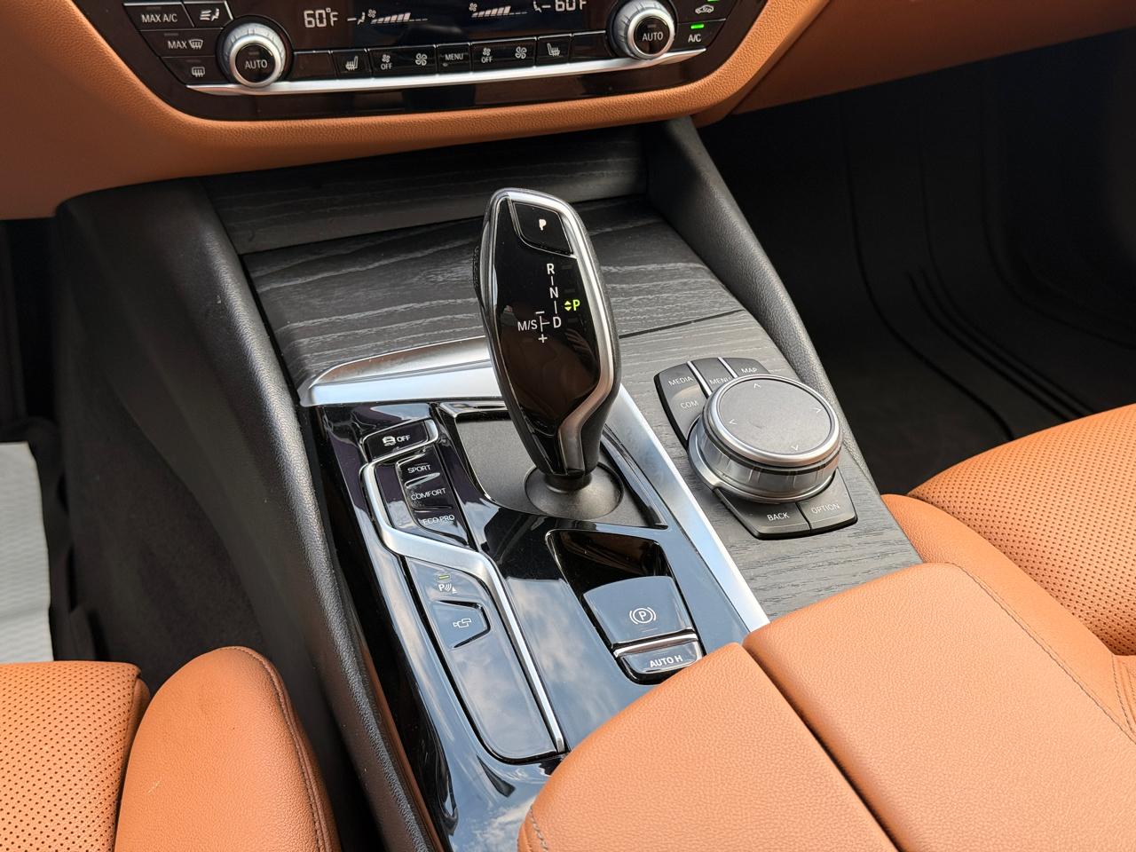 BMW 5-Series 530i 2021