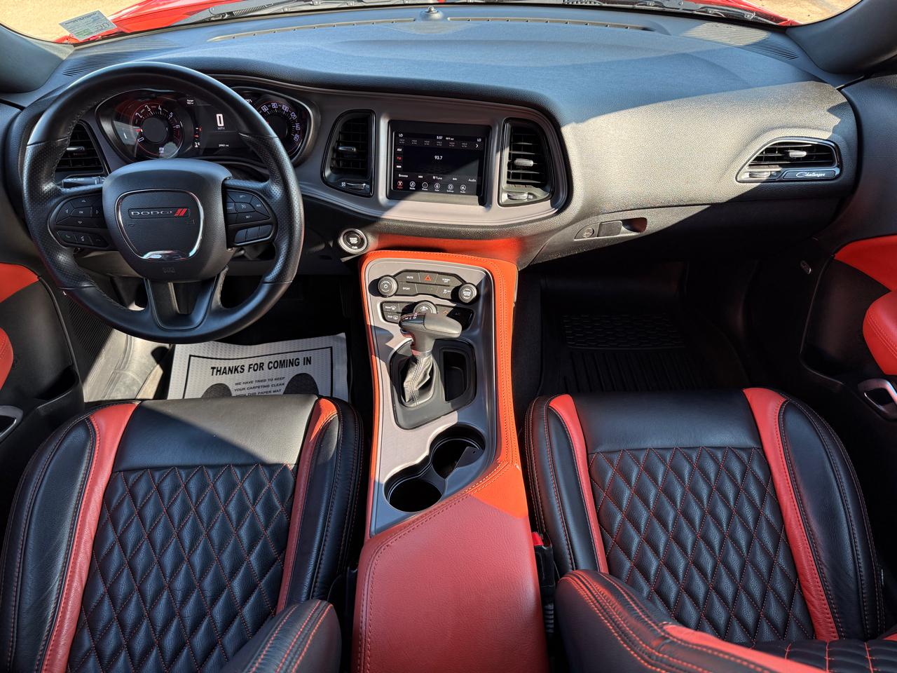 Dodge Challenger SXT Plus 2023