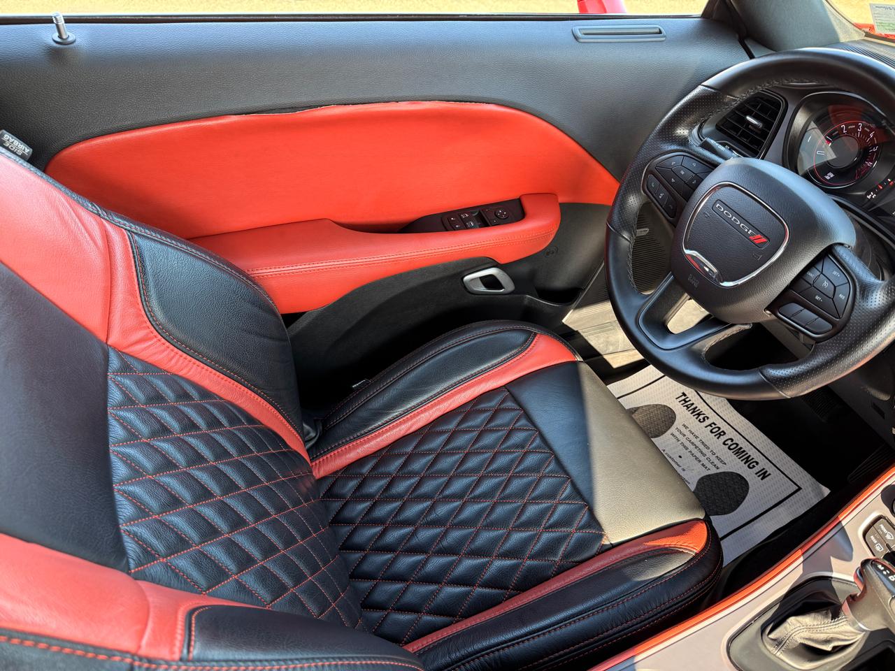 Dodge Challenger SXT Plus 2023