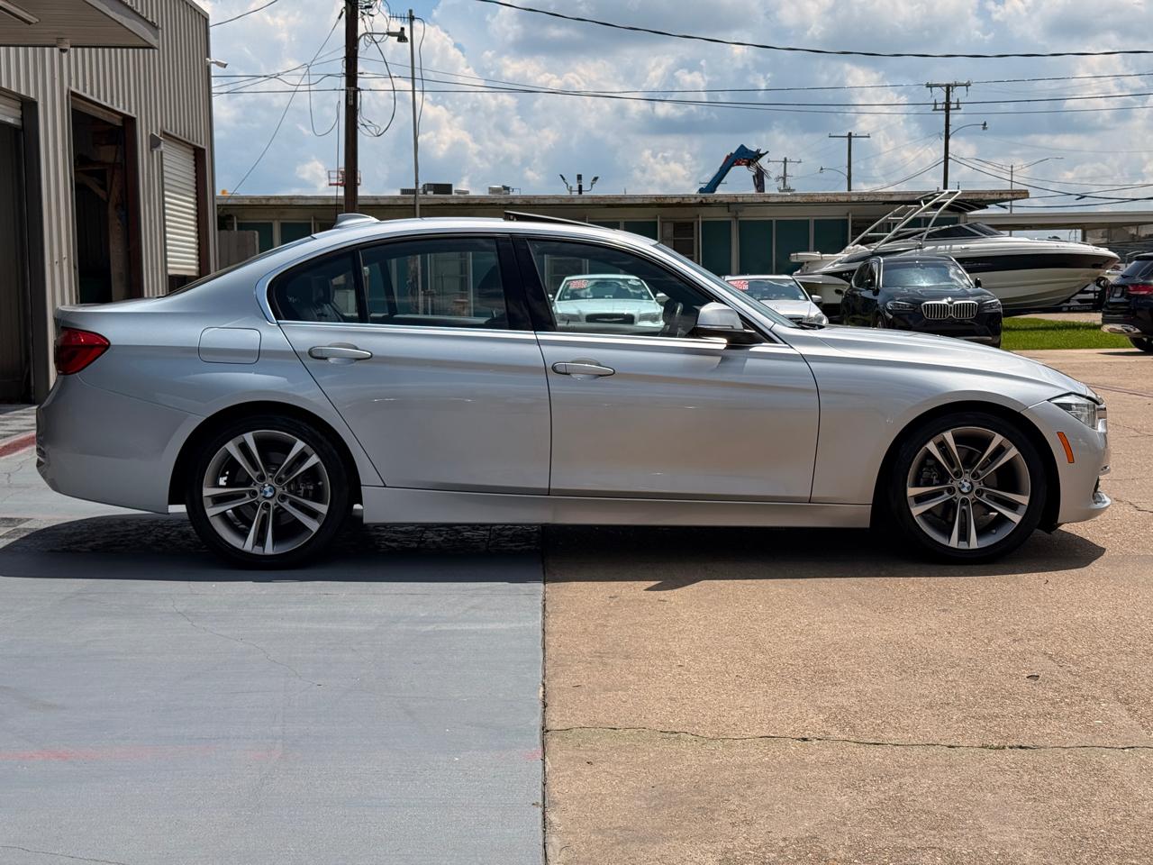 BMW 3-Series 330i SULEV Sedan 2017