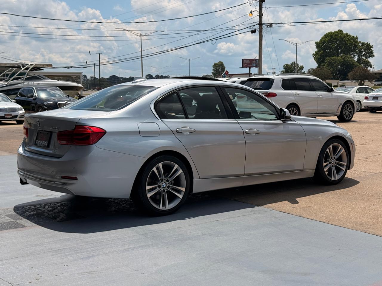 BMW 3-Series 330i SULEV Sedan 2017