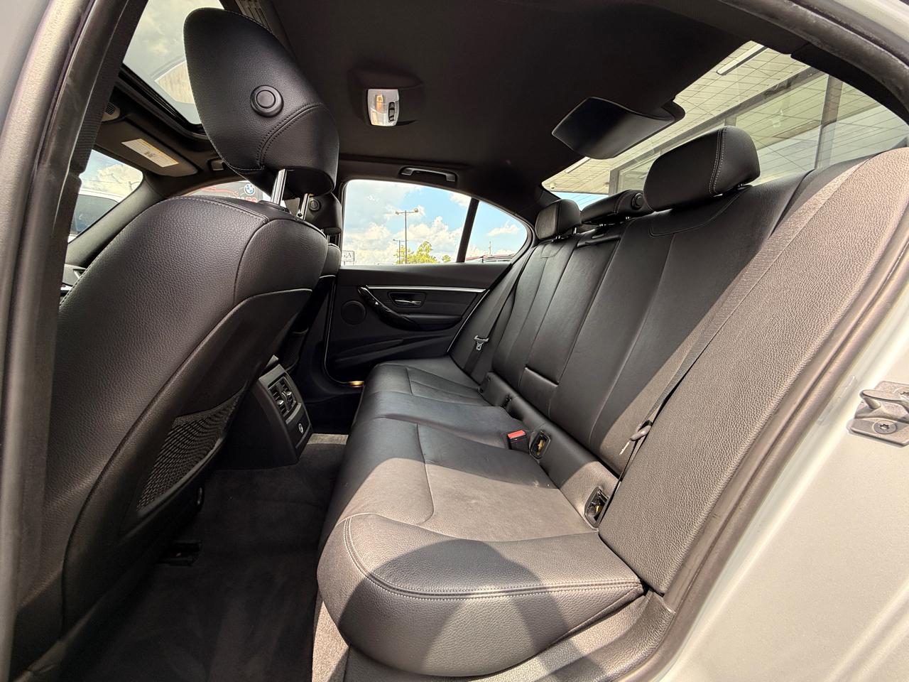 BMW 3-Series 330i SULEV Sedan 2017