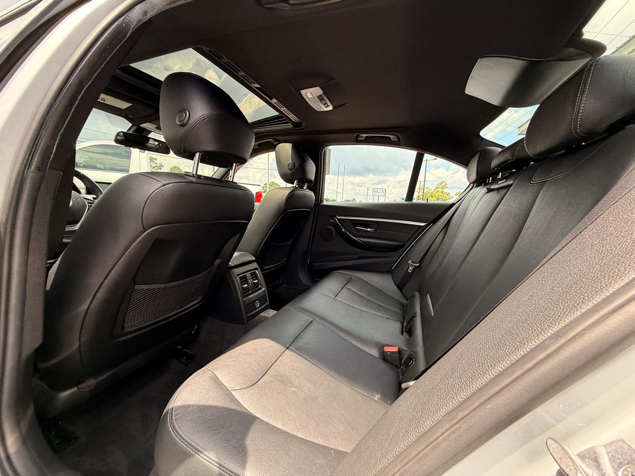 BMW 3-Series 330i SULEV Sedan 2017