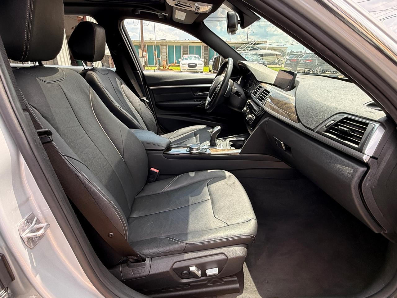 BMW 3-Series 330i SULEV Sedan 2017