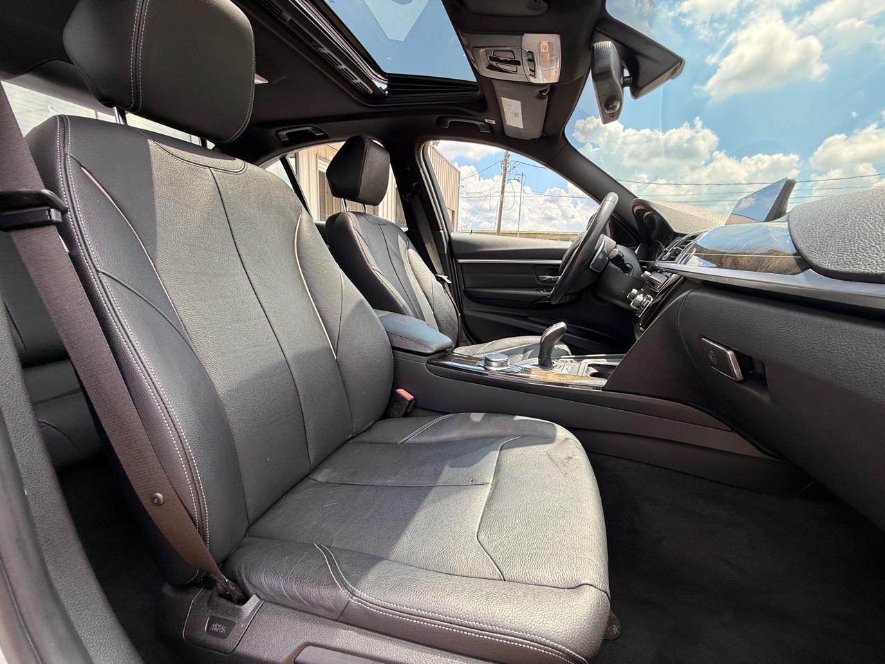 BMW 3-Series 330i SULEV Sedan 2017