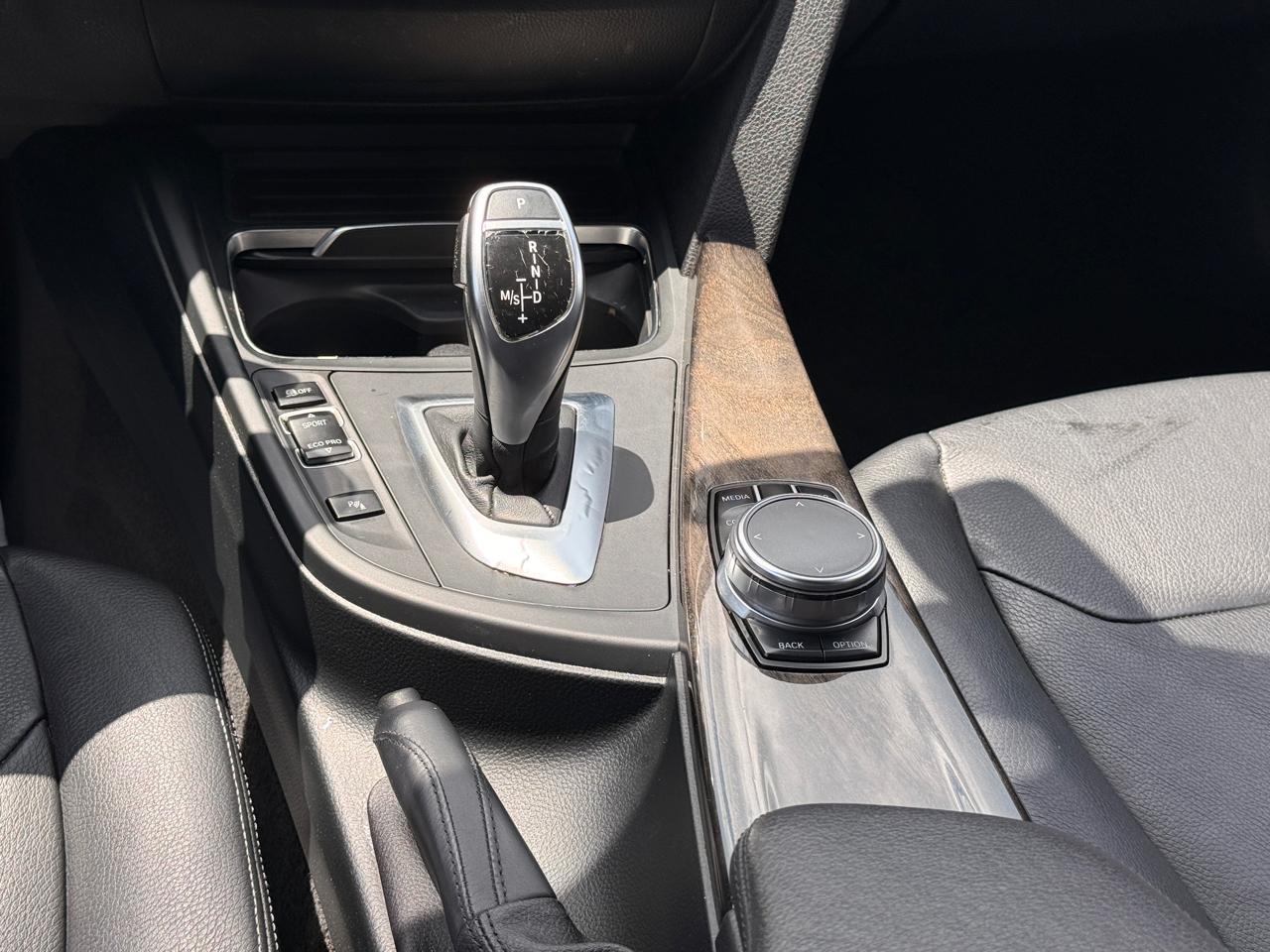 BMW 3-Series 330i SULEV Sedan 2017