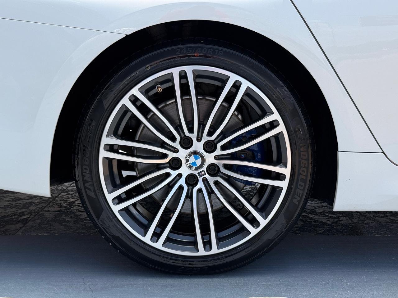 BMW 5-Series M550i xDrive 2019