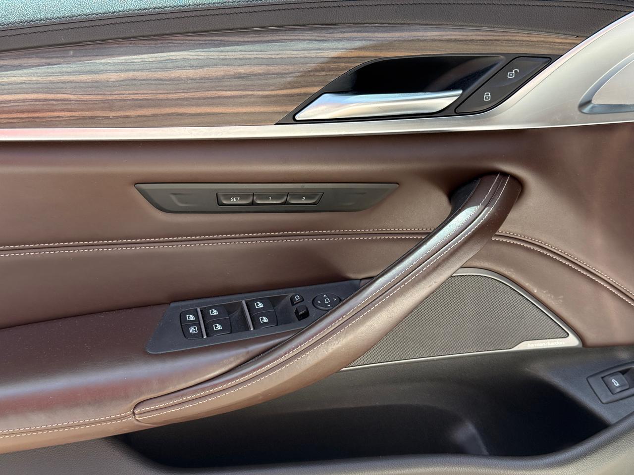 BMW 5-Series M550i xDrive 2019