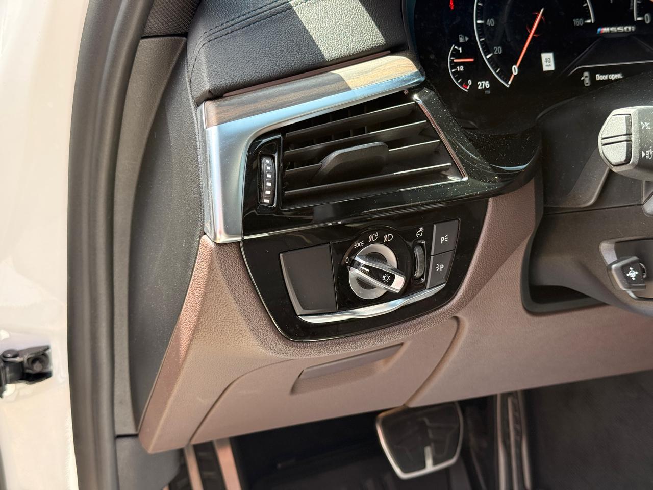 BMW 5-Series M550i xDrive 2019