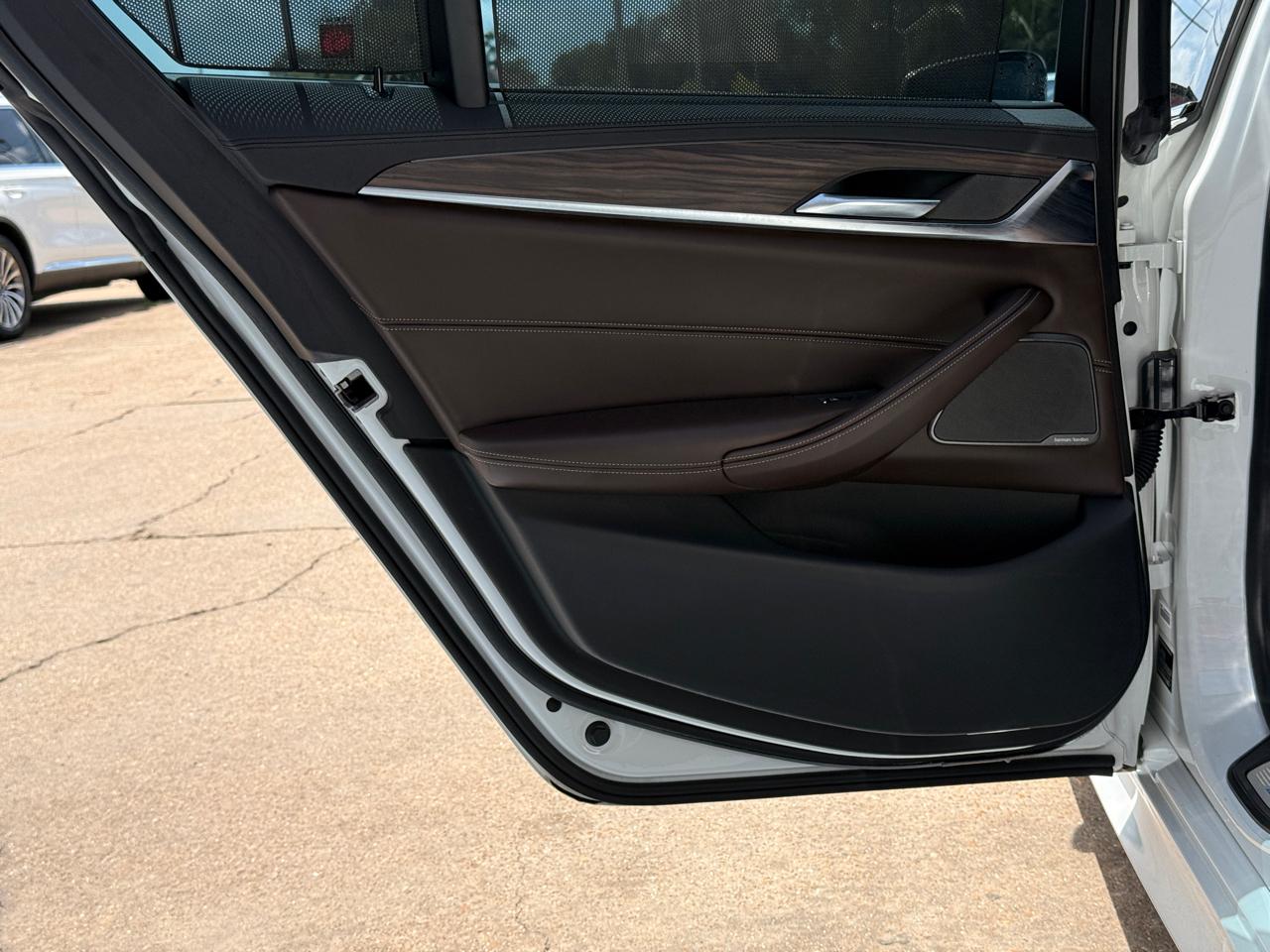 BMW 5-Series M550i xDrive 2019