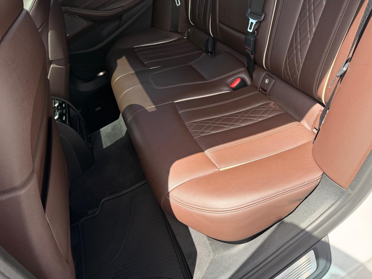 BMW 5-Series M550i xDrive 2019