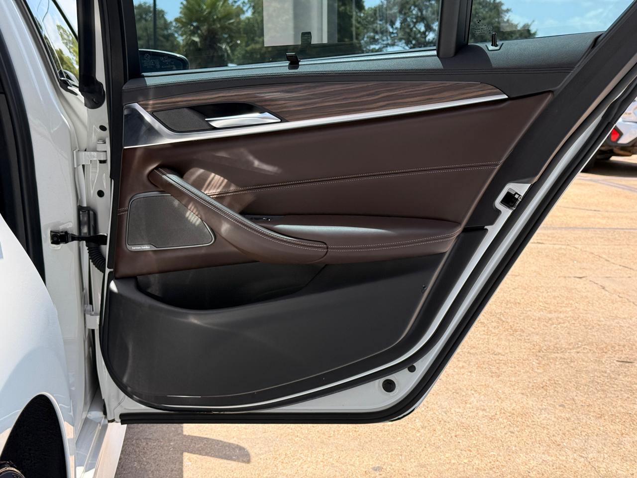 BMW 5-Series M550i xDrive 2019