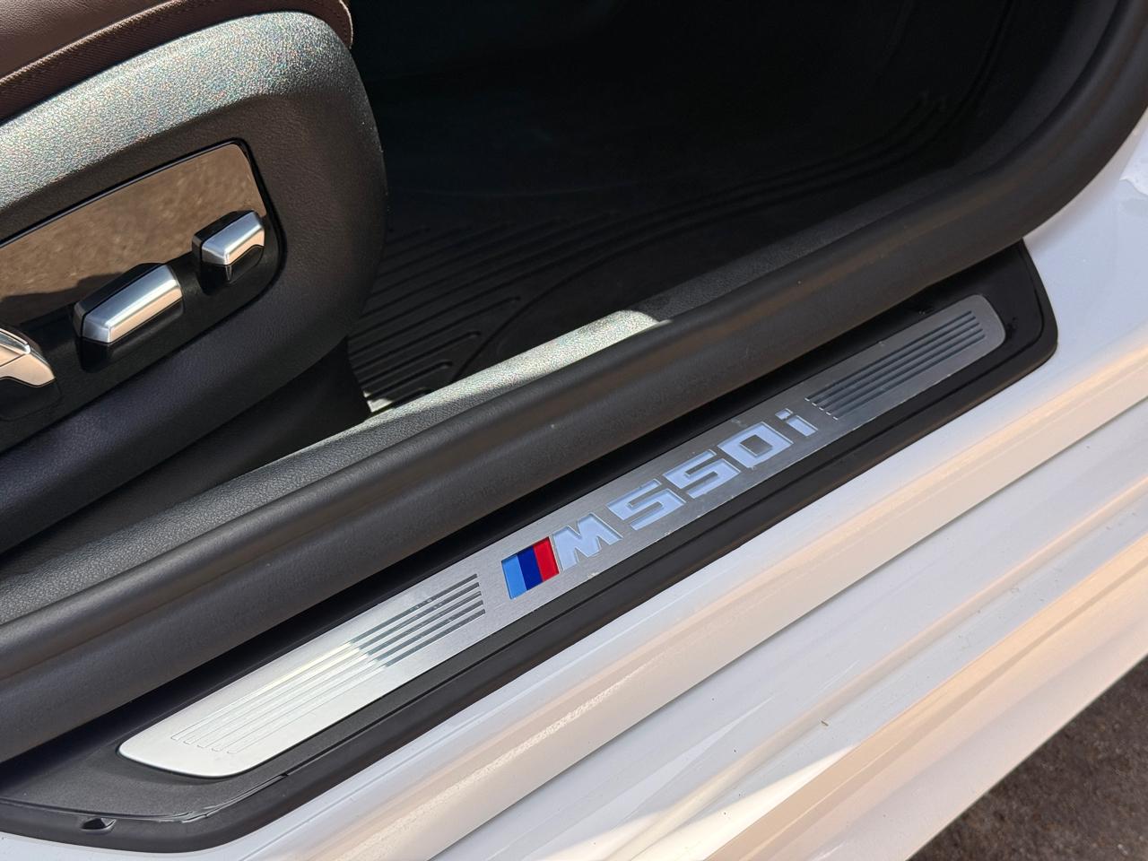 BMW 5-Series M550i xDrive 2019
