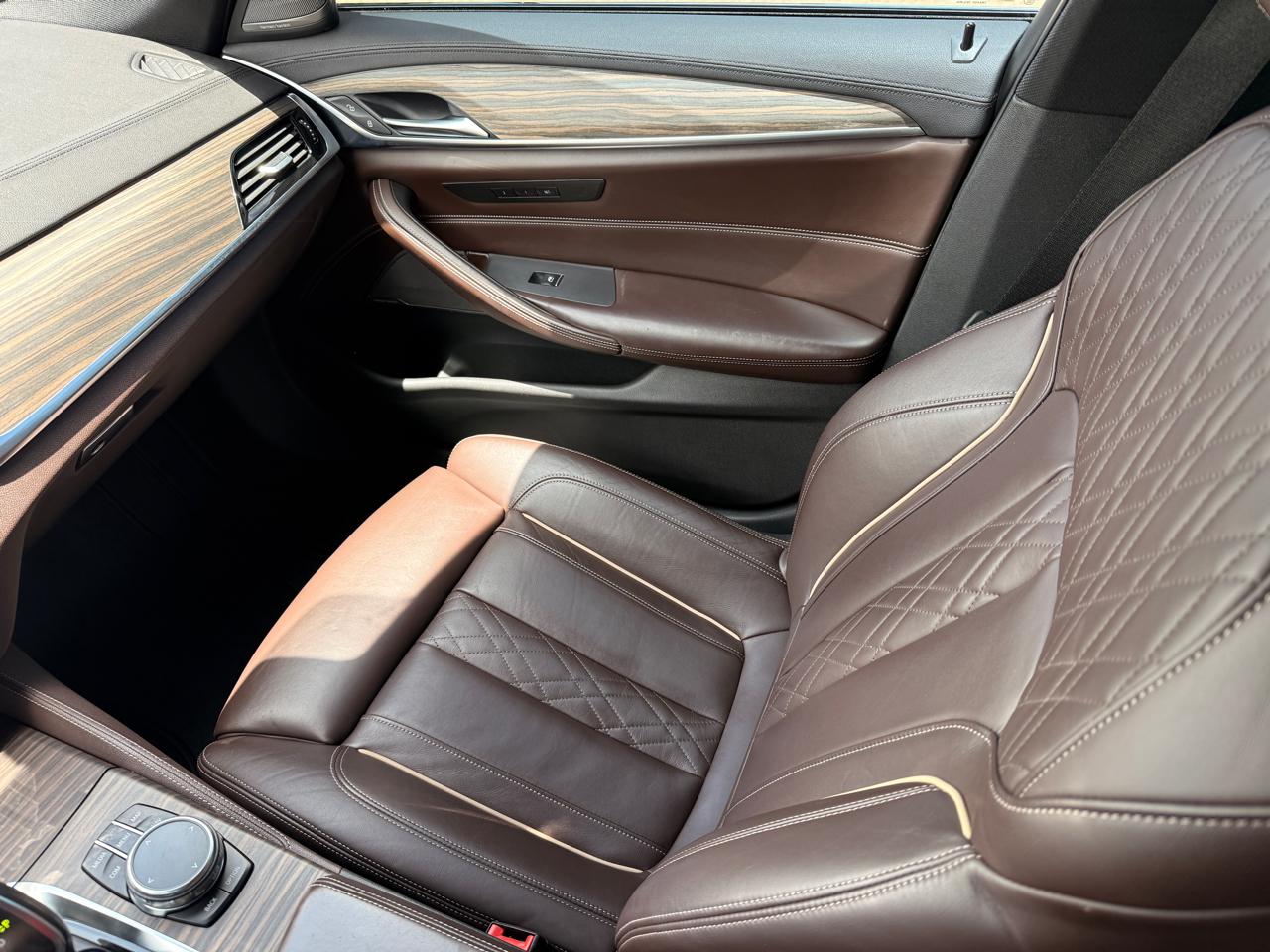 BMW 5-Series M550i xDrive 2019