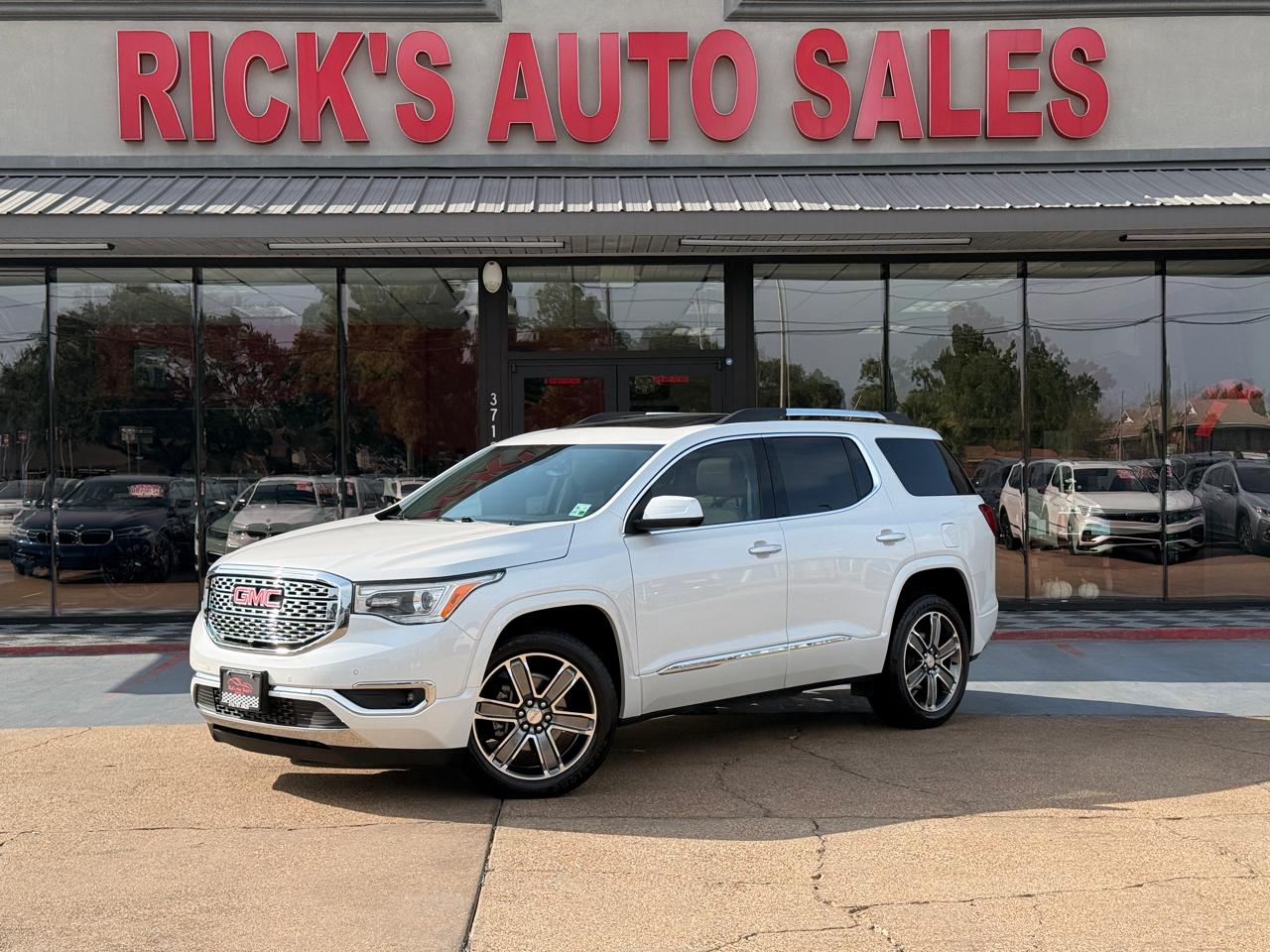 2017 GMC Acadia Denali