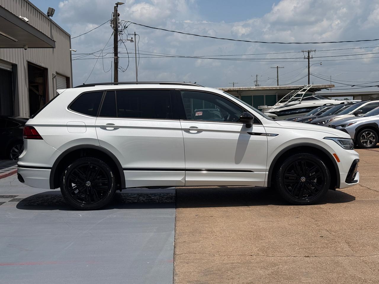Volkswagen Tiguan SE R-Line Black 2022