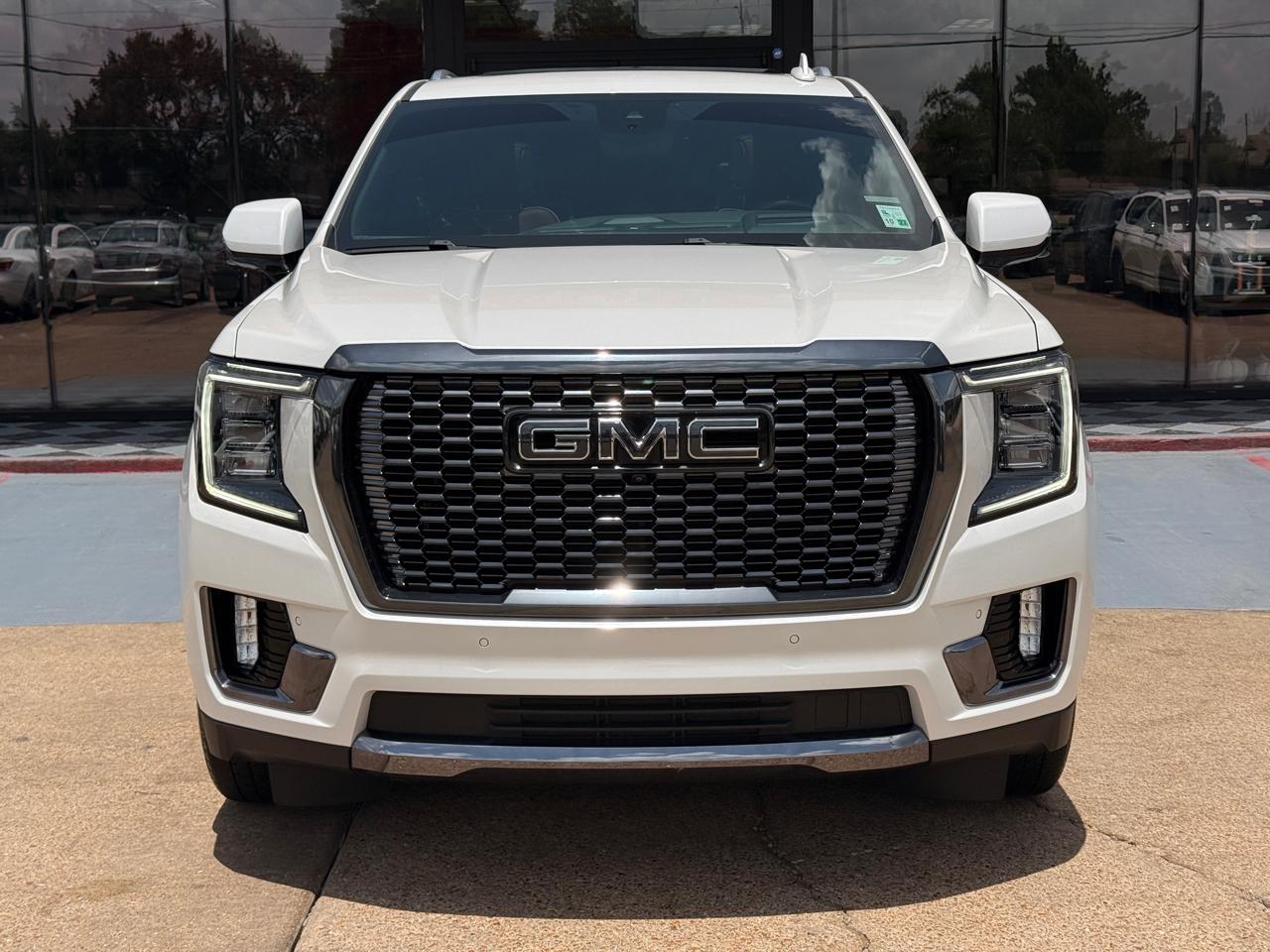 GMC Yukon XL Denali Ultimate 4WD 2024