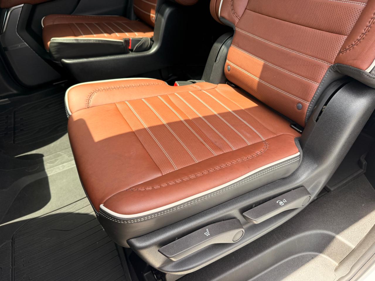 GMC Yukon XL Denali Ultimate 4WD 2024