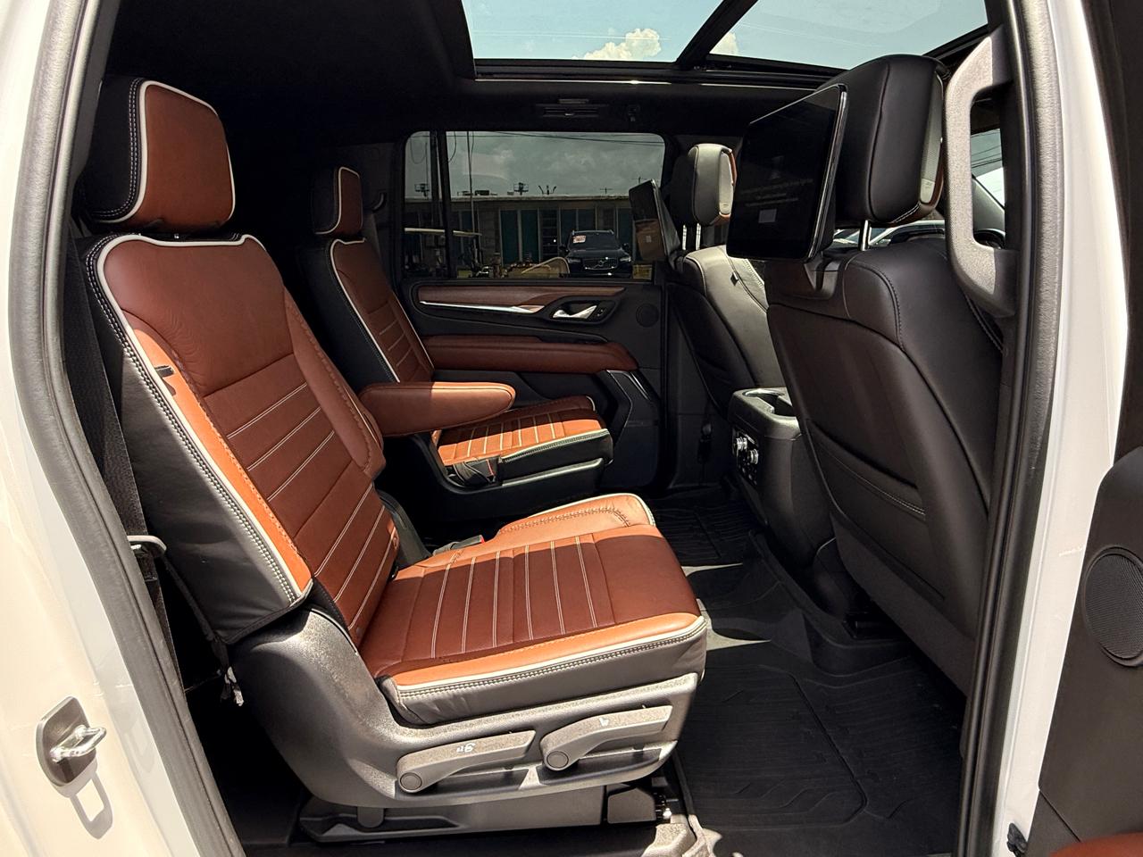 GMC Yukon XL Denali Ultimate 4WD 2024