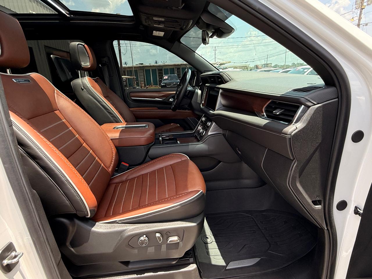GMC Yukon XL Denali Ultimate 4WD 2024