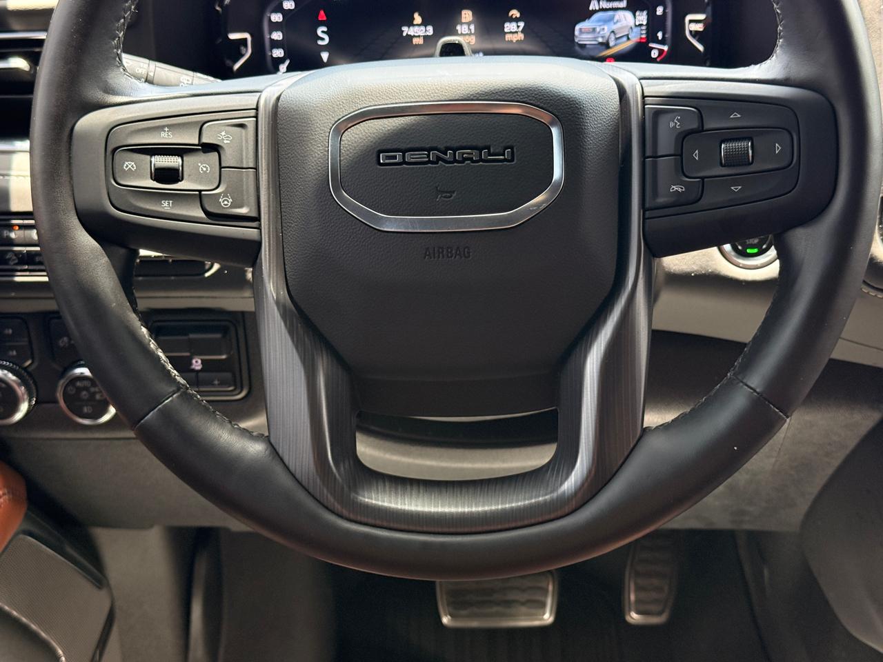 GMC Yukon XL Denali Ultimate 4WD 2024