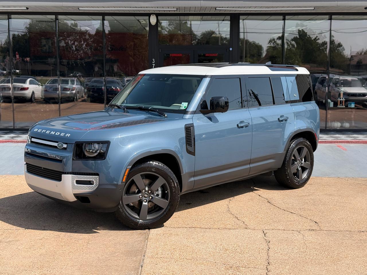 Land Rover Defender P300 110 S 2024