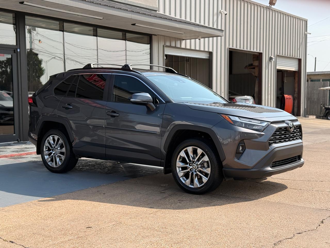 Toyota RAV4 XLE Premium 2023