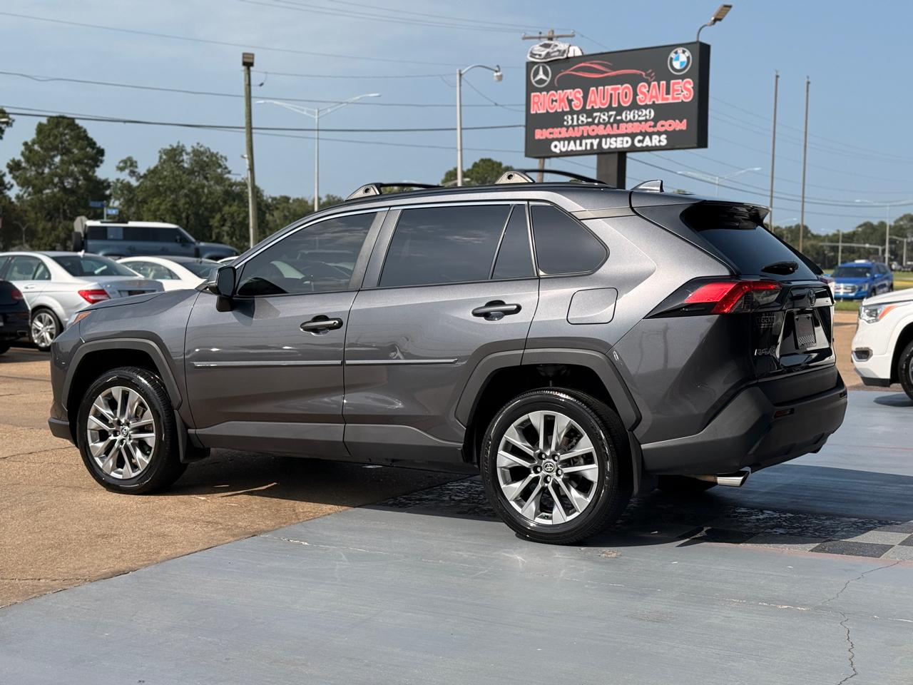 Toyota RAV4 XLE Premium 2023