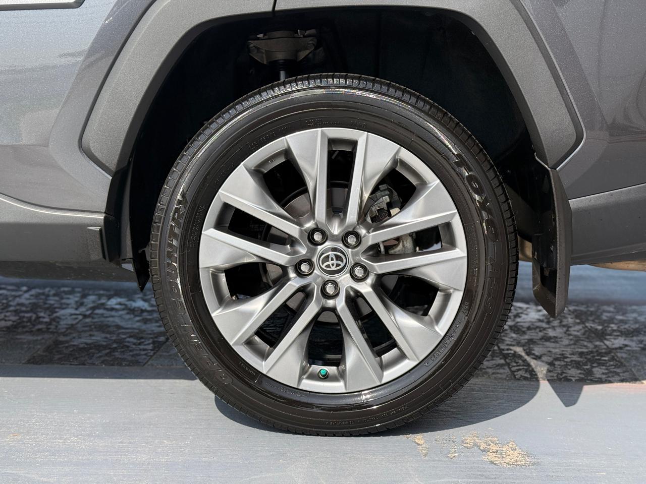 Toyota RAV4 XLE Premium 2023