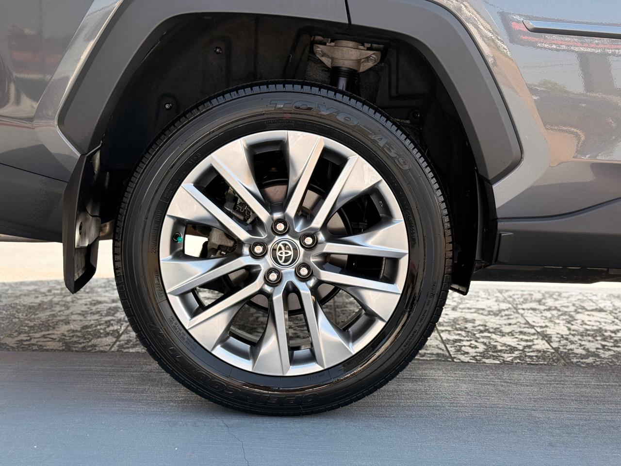 Toyota RAV4 XLE Premium 2023
