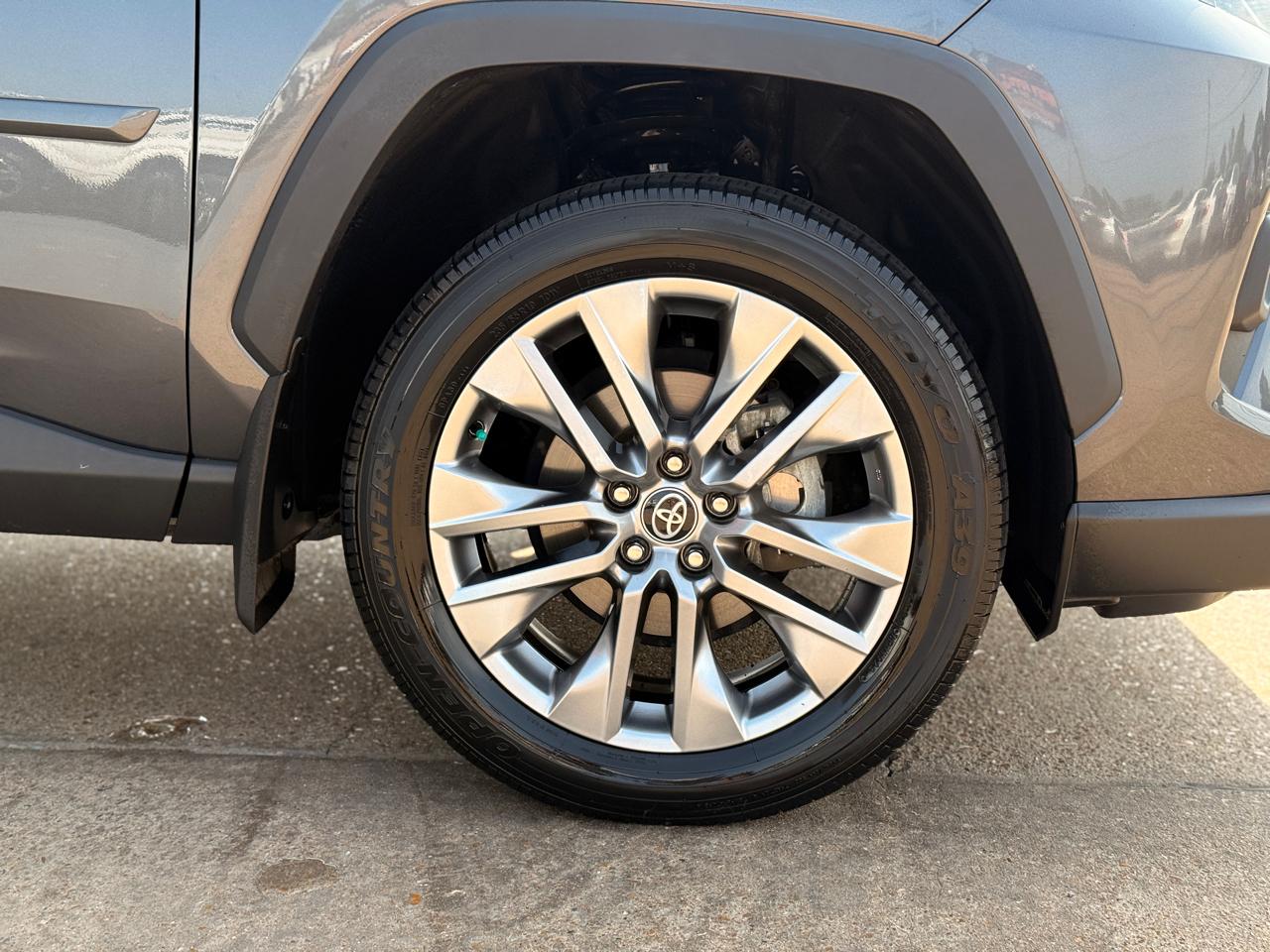 Toyota RAV4 XLE Premium 2023