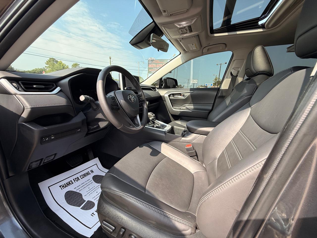 Toyota RAV4 XLE Premium 2023