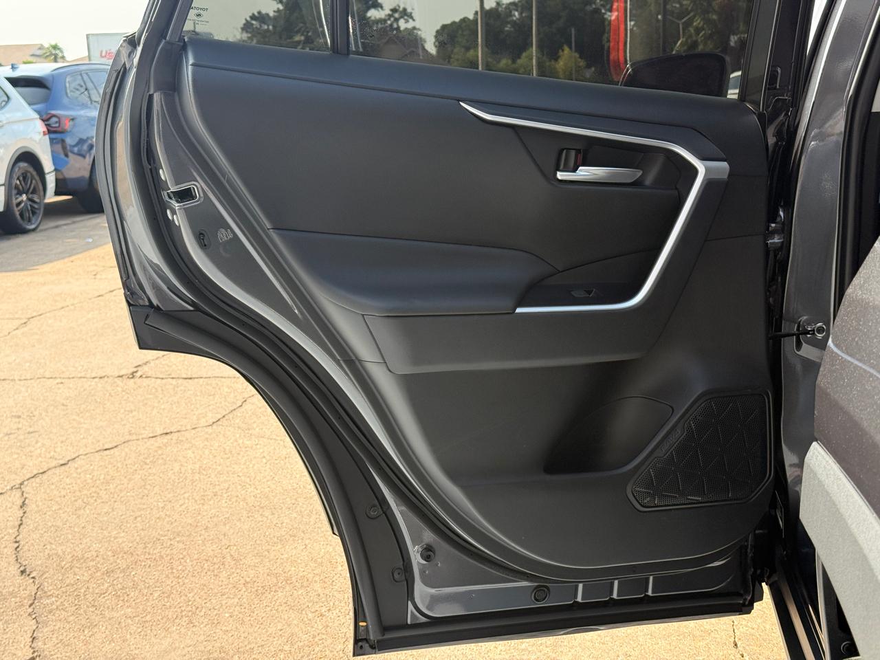 Toyota RAV4 XLE Premium 2023