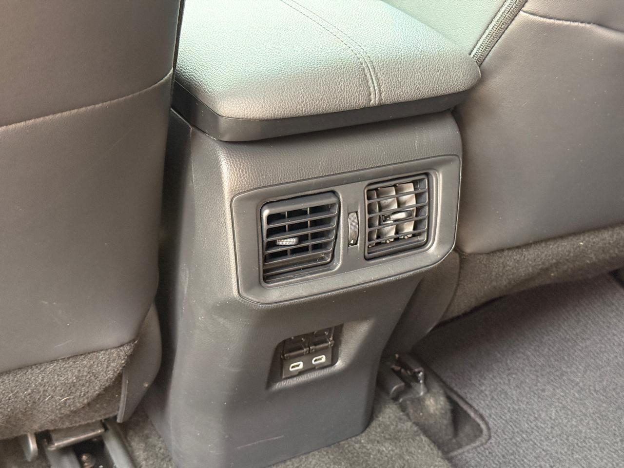 Toyota RAV4 XLE Premium 2023