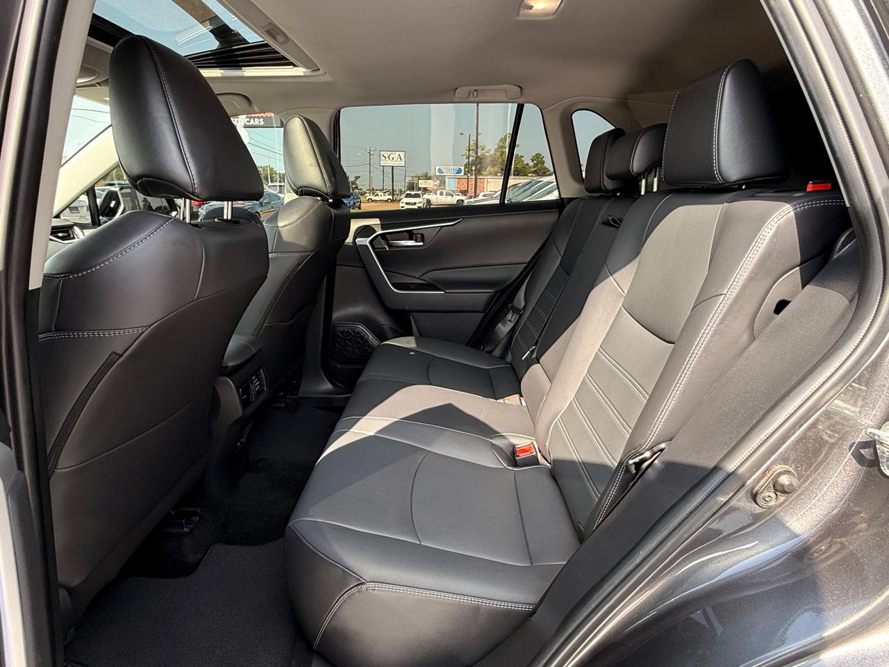 Toyota RAV4 XLE Premium 2023