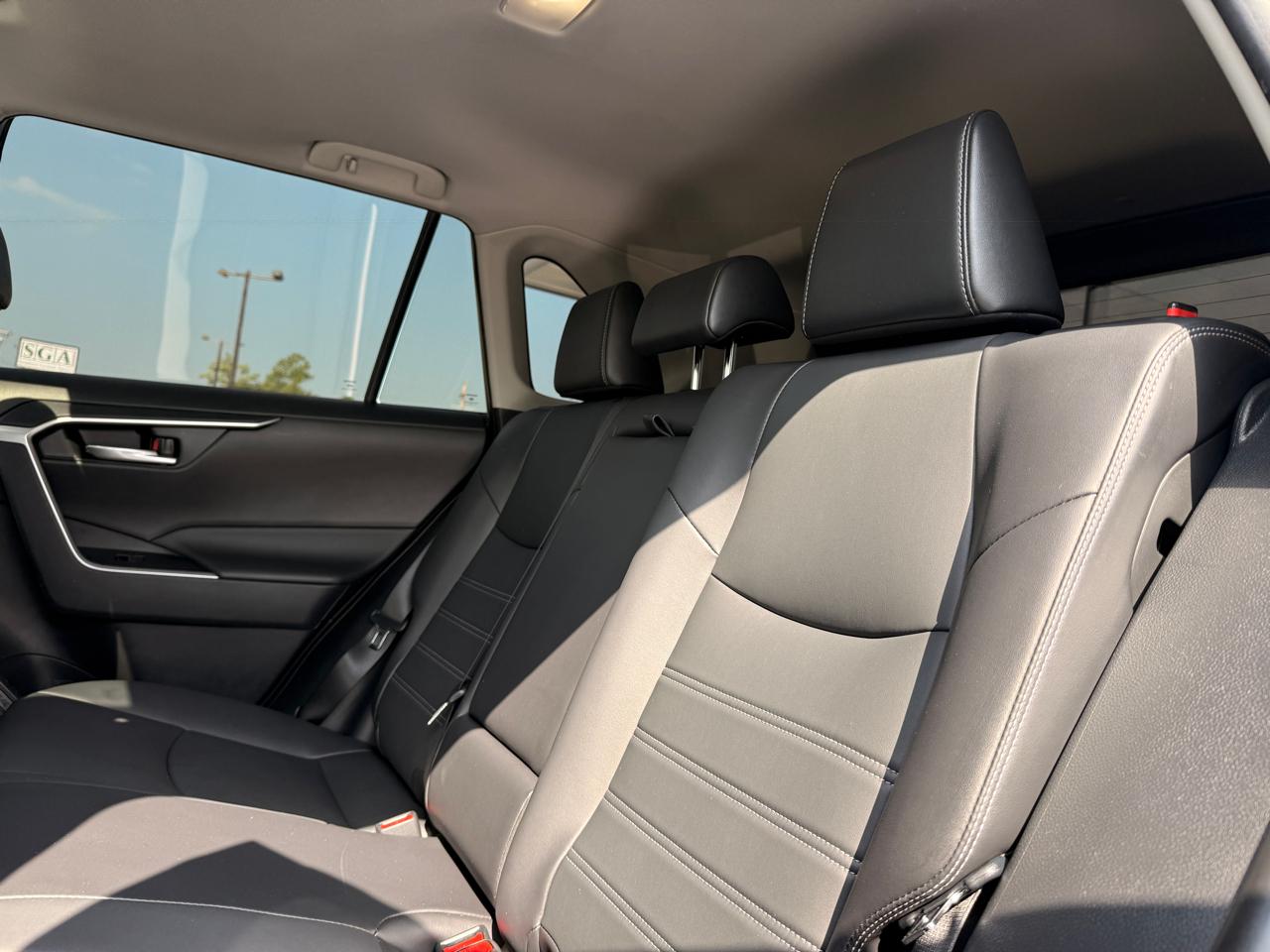 Toyota RAV4 XLE Premium 2023
