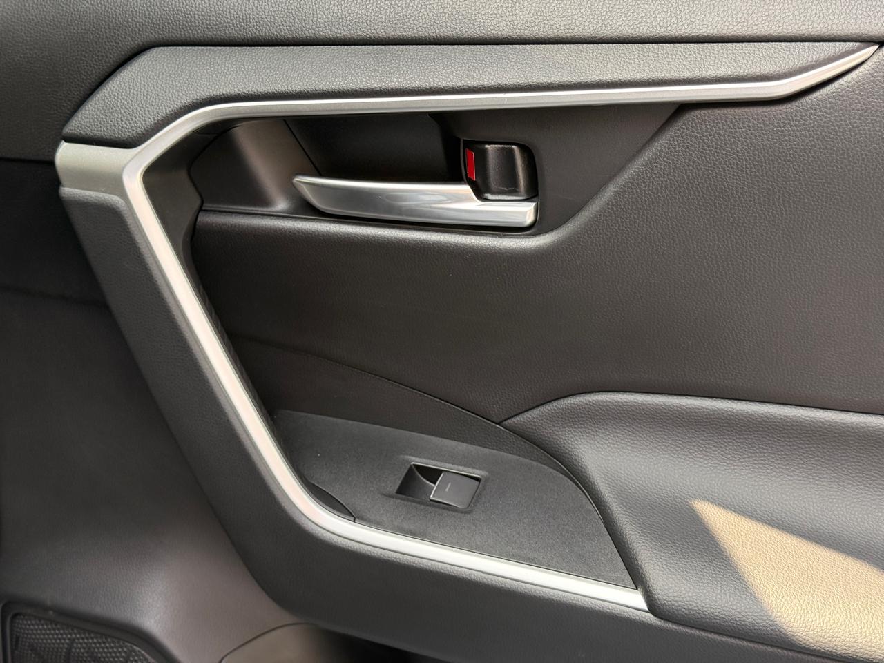Toyota RAV4 XLE Premium 2023