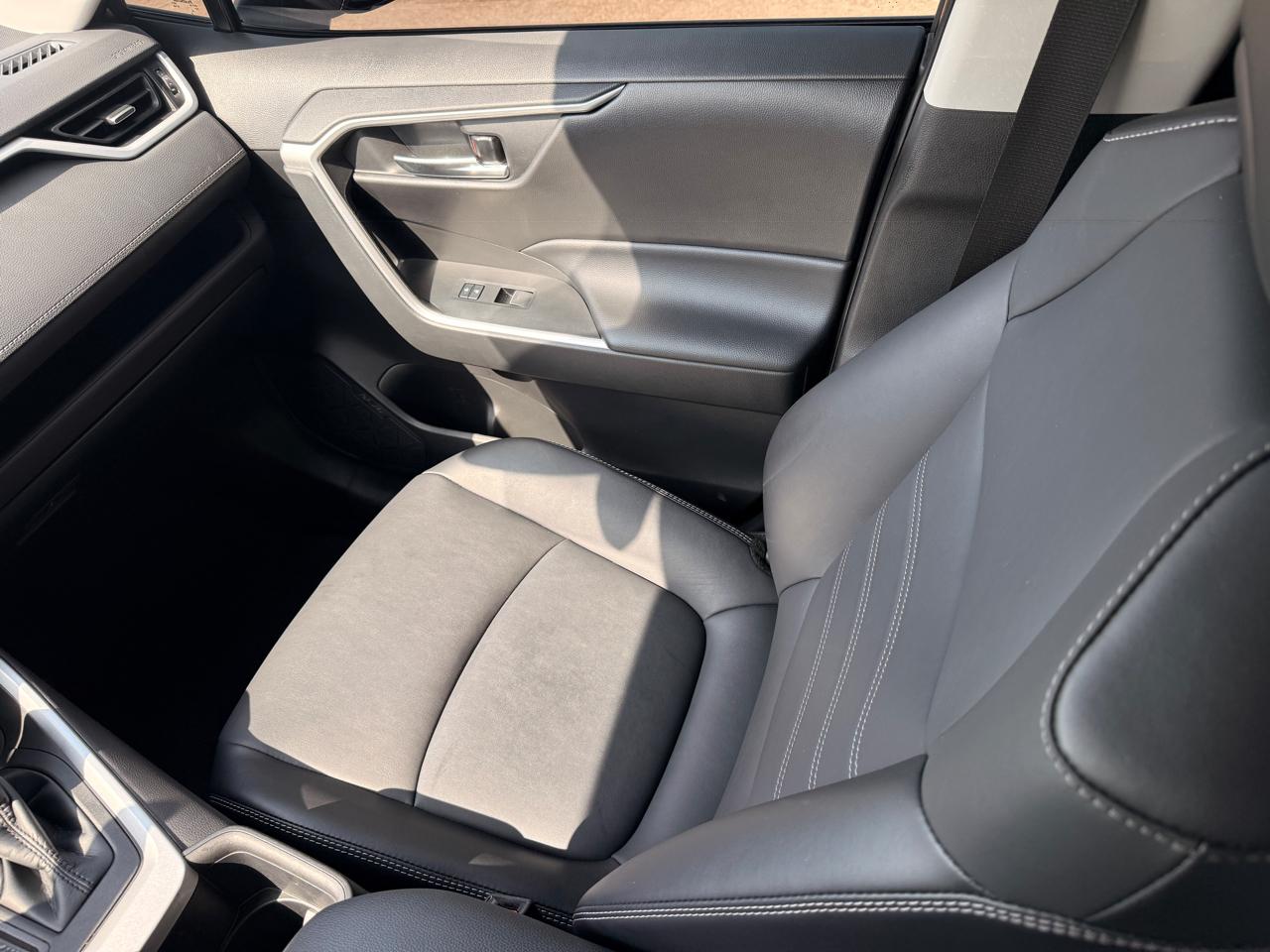 Toyota RAV4 XLE Premium 2023