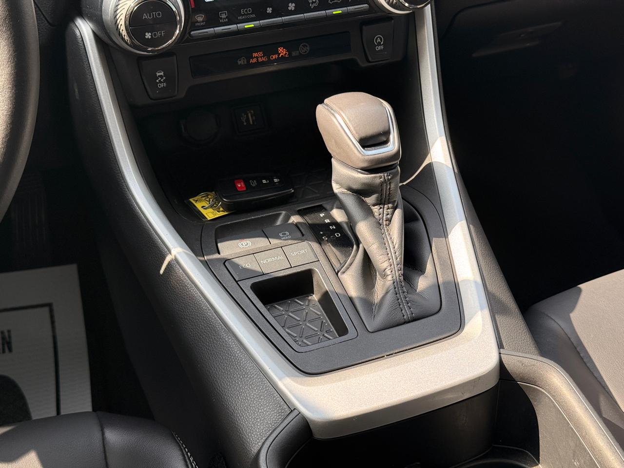 Toyota RAV4 XLE Premium 2023