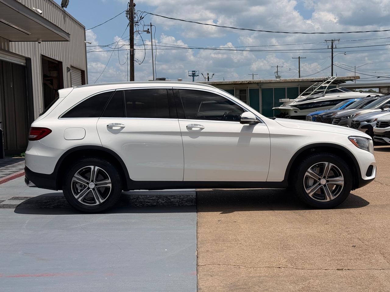 Mercedes-Benz GLC-Class GLC300 4MATIC 2016