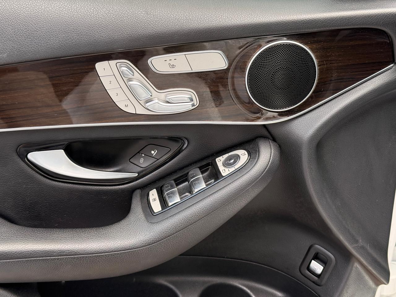 Mercedes-Benz GLC-Class GLC300 4MATIC 2016