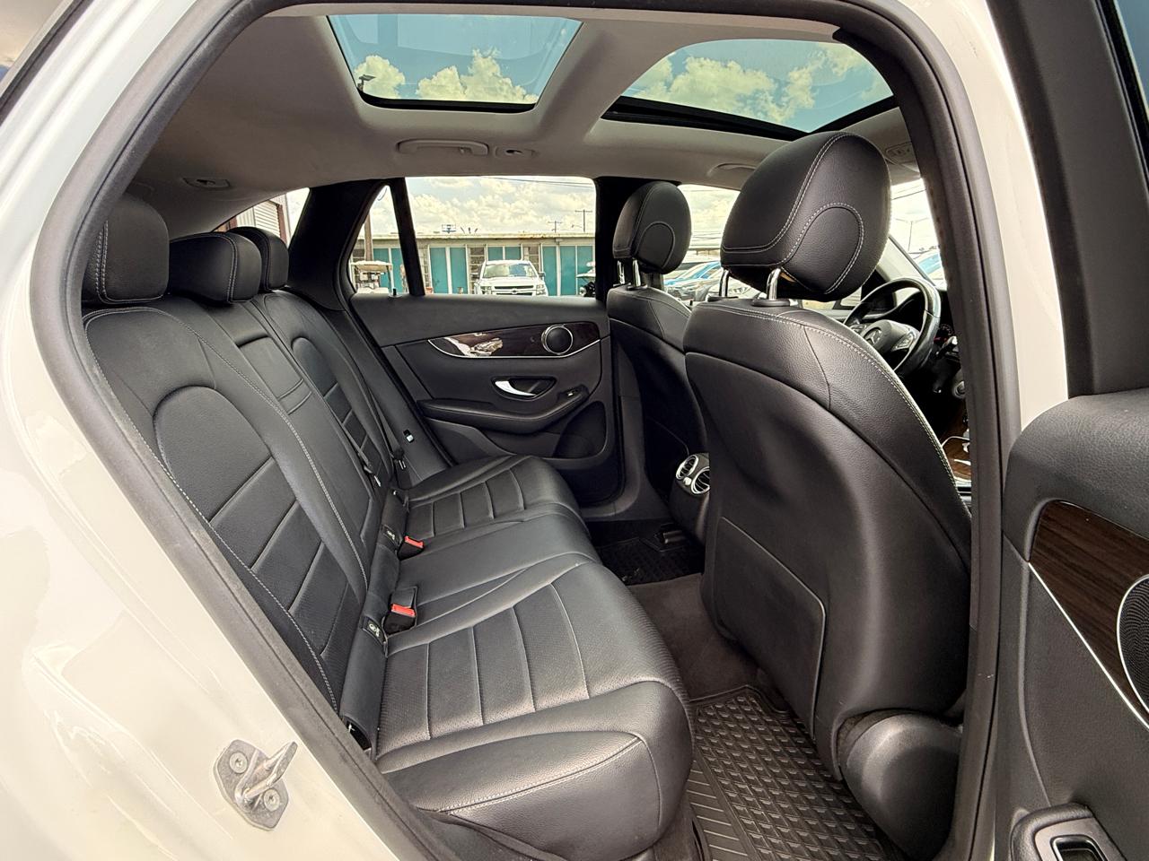 Mercedes-Benz GLC-Class GLC300 4MATIC 2016