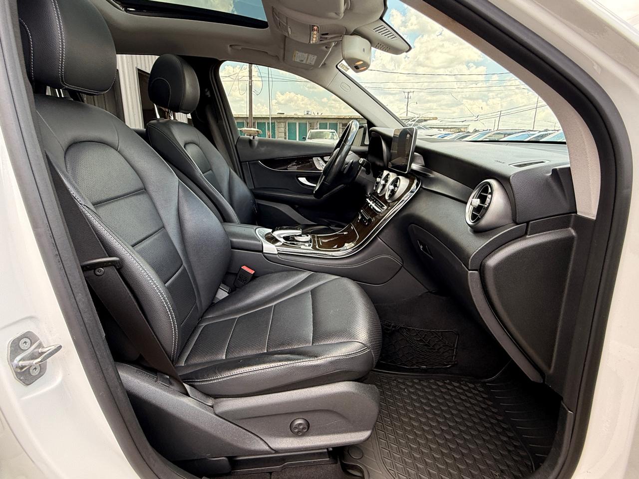 Mercedes-Benz GLC-Class GLC300 4MATIC 2016