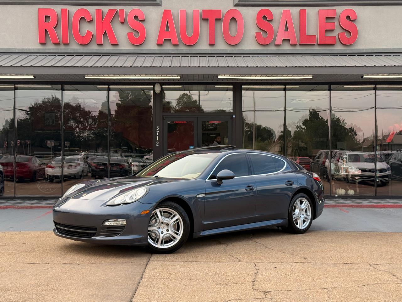 Porsche Panamera S 2011