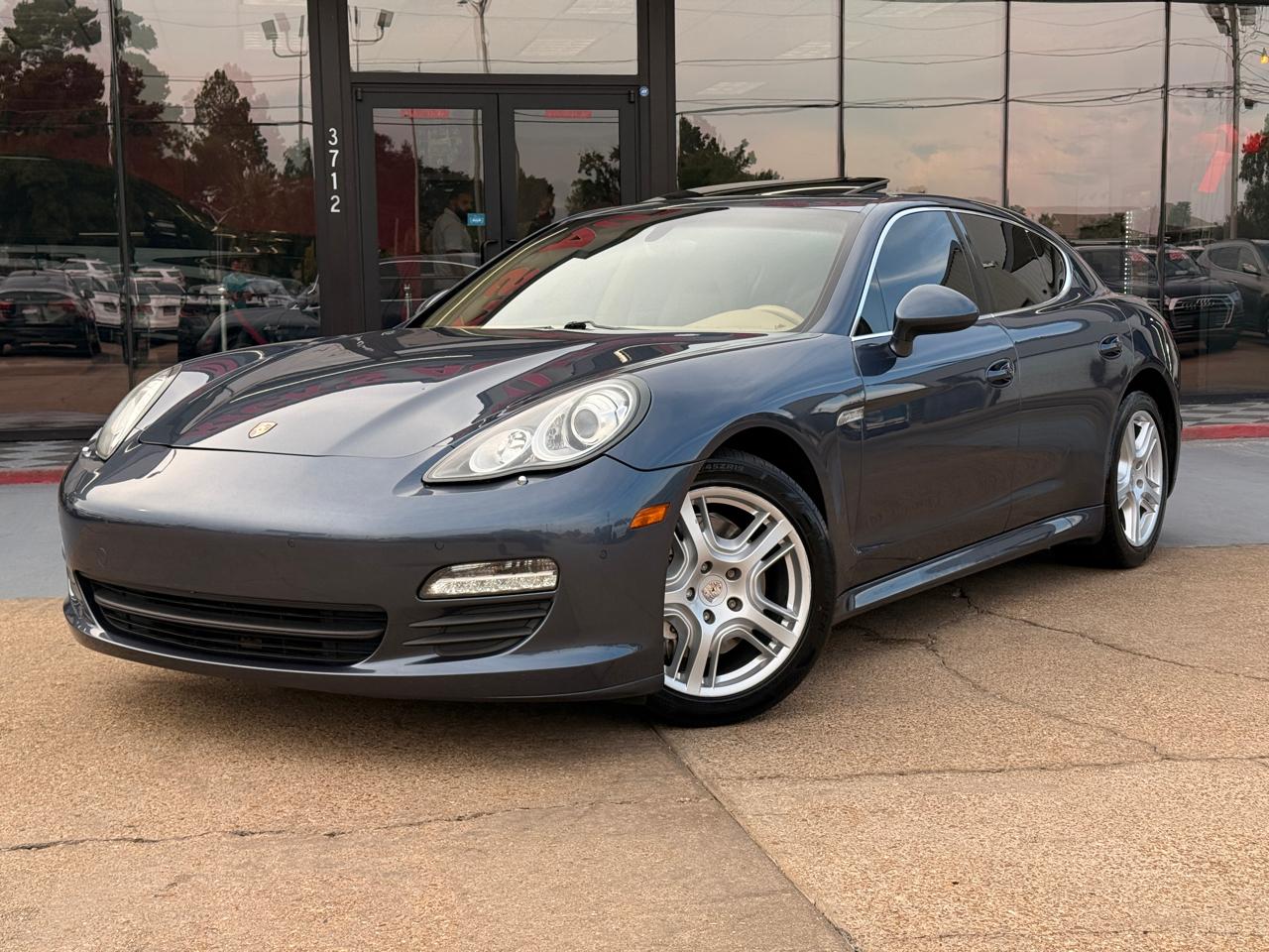 Porsche Panamera S 2011