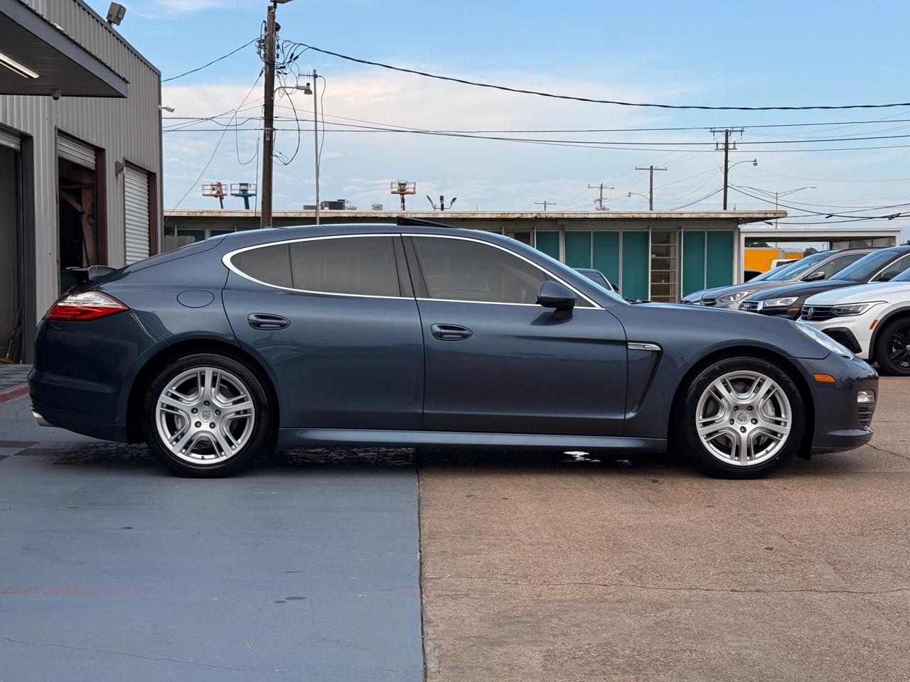 Porsche Panamera S 2011