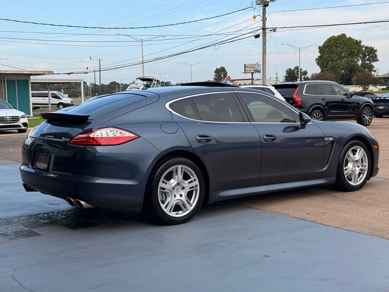 Porsche Panamera S 2011